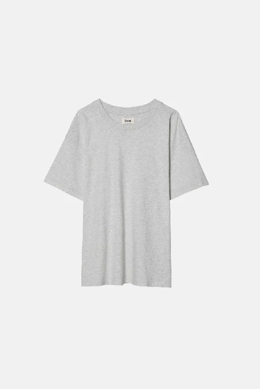 Bold and sophisticated looks for every woman   OVERSIZED CORE TEE