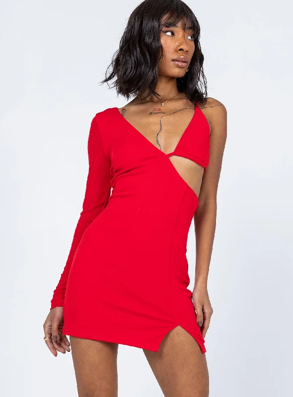 Comfortable yet stylish outfits for women on the go   Xavier Mini Dress Red